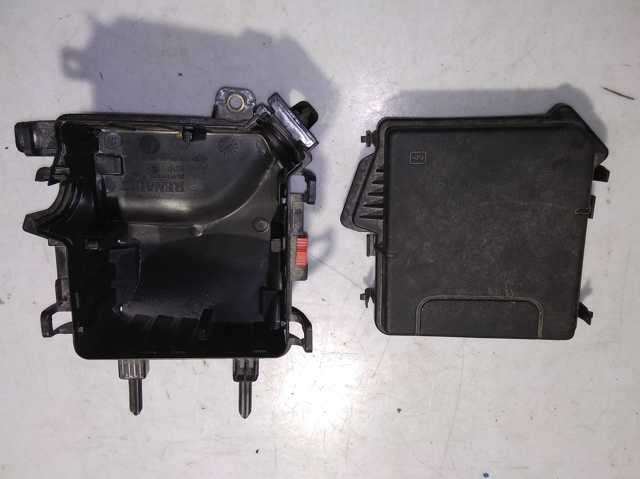 Корпус блоку запобіжників 284B10002R RENAULT