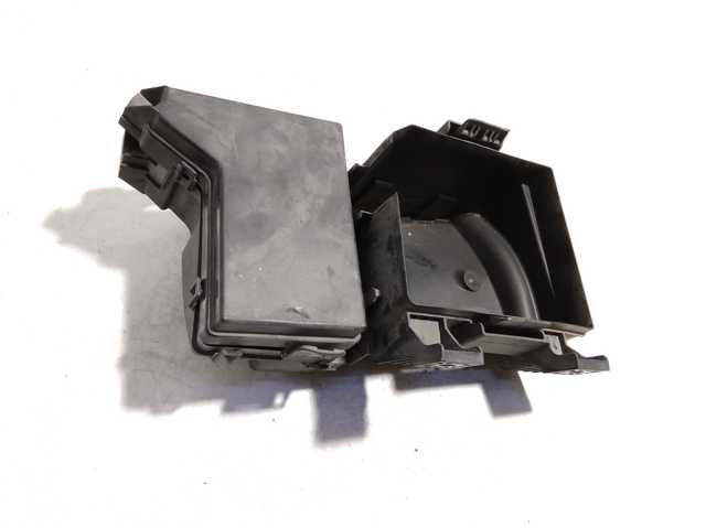 Корпус запобіжників 284B8JD00A NISSAN
