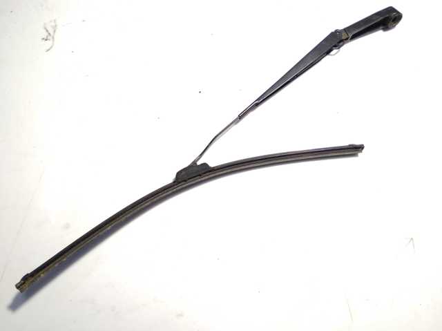 Ричаг двірника 28881EB400 NISSAN