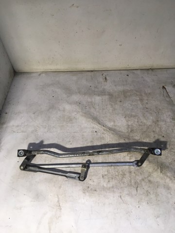 Трапеція щіток лобового скла 30753493 VOLVO