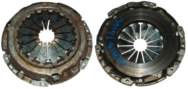 Натискний диск зчеплення 3121052052 TOYOTA
