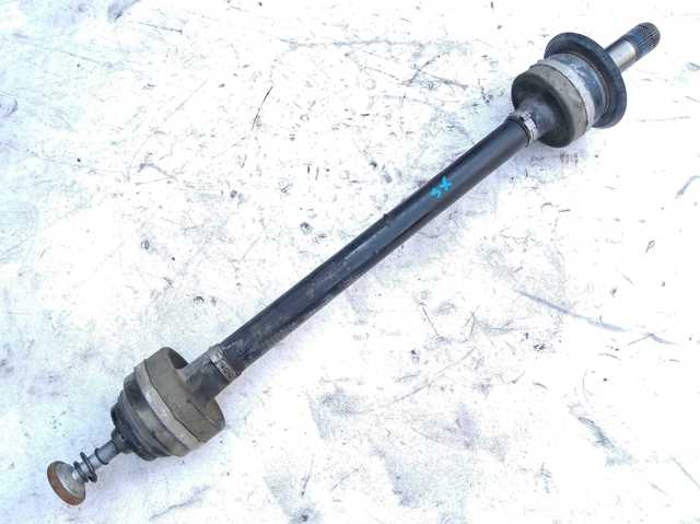 Піввісь задня, ліва 33208639453 BMW