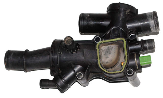 Кожух термостата 3M5Q8A586CA FORD