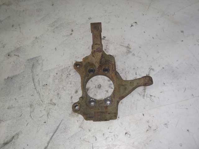 Цапфа поворотна права 400144570R RENAULT