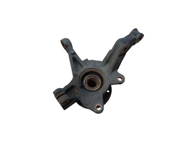 Кулак поворотний передній лівий 400152591R RENAULT
