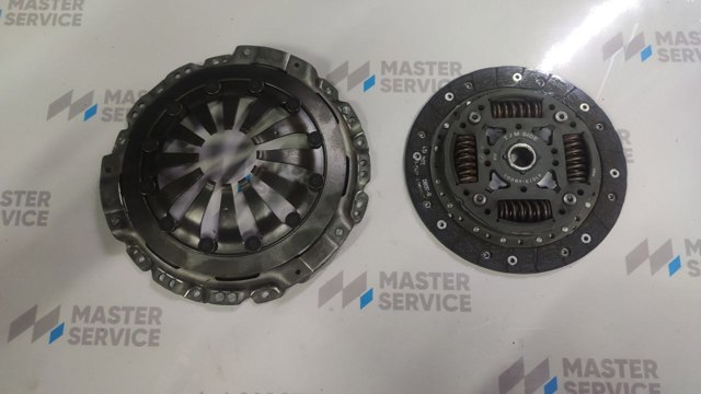 Комплект зчеплення  410752B001 HYUNDAI