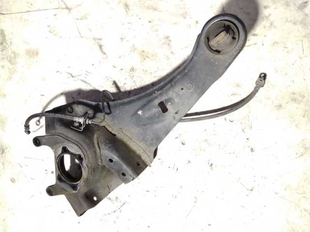 Кулак поворотний правий 4125A080 MITSUBISHI