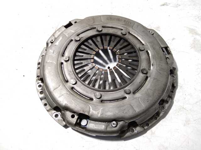 Натискний диск зчеплення 4130023560 HYUNDAI
