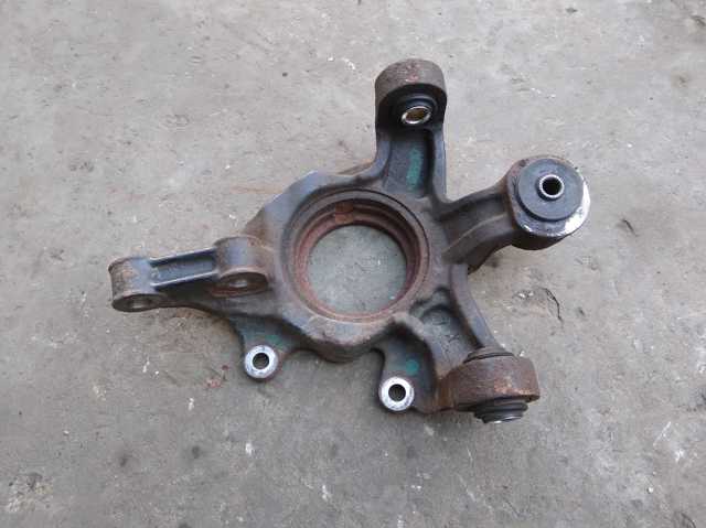 Цапфа поворотного кулака 423050T020 TOYOTA