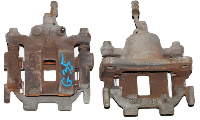 Задній гальмівний супорт лівий 440111AA0A NISSAN