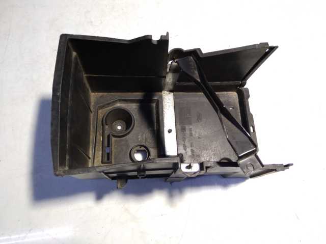 Піддон акумулятора(АКБ) 4M5110723BC FORD