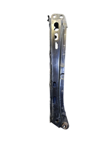 Кронштейн передньої балки 5110802010 TOYOTA