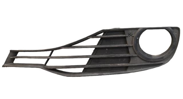 Заглушка, решітка протитуманних фар бампера переднього, ліва 51117255369 BMW