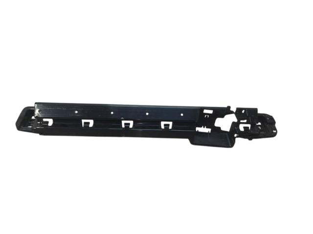 Кронштейн бампера заднього, центральний 51129883545 BMW