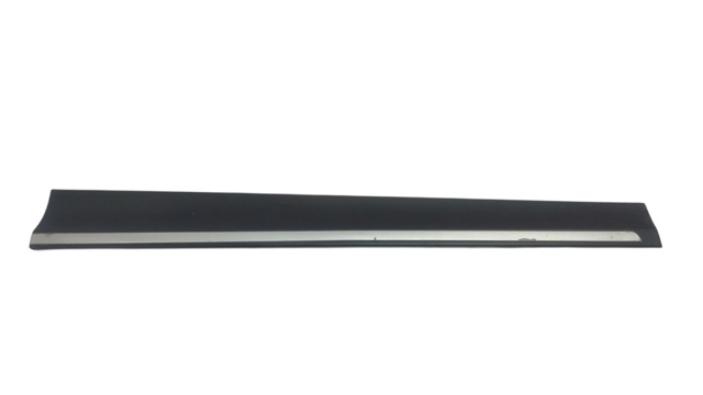 Молдинг передніх лівих дверей, нижній 51137220609 BMW