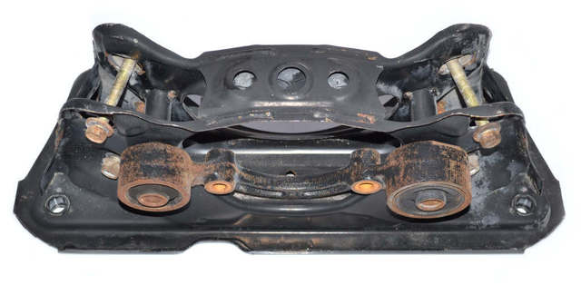 Підрамник задній 5120642040 TOYOTA