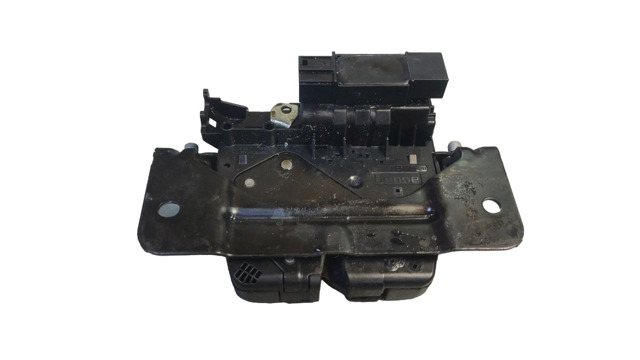 Замок дверей багажника 51247269544 BMW