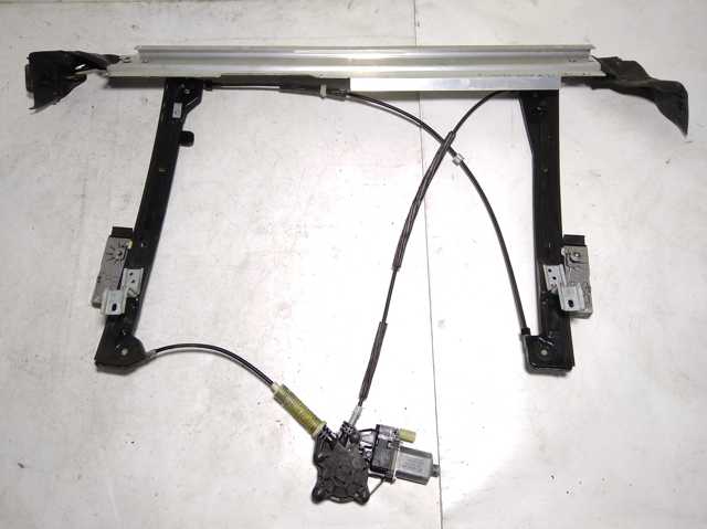 Склопідйомник передньої правої двері 51332756084 BMW
