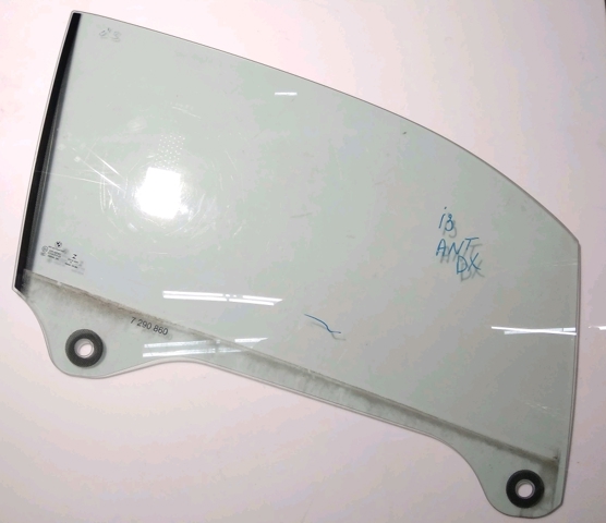 Скло пасажирських дверей 51337290860 BMW