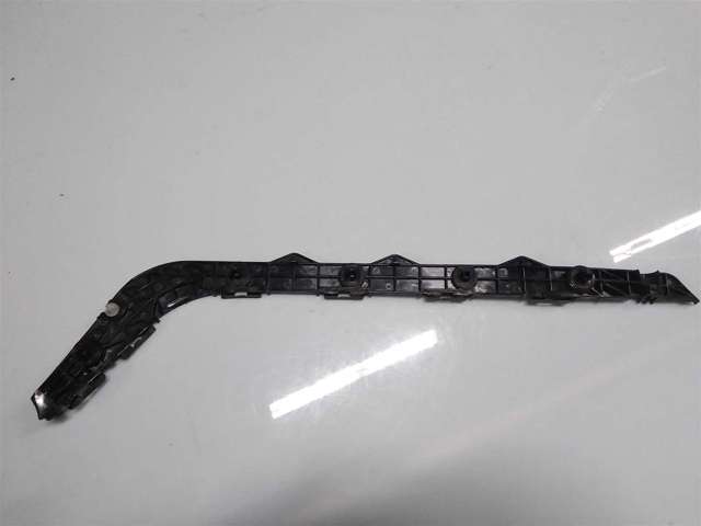 Кронштейн бампера заднього, правий 5215733020 TOYOTA