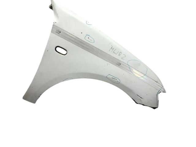 Переднє праве крило 5220A818 MITSUBISHI
