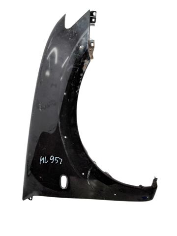 Переднє праве крило 5220A820 MITSUBISHI