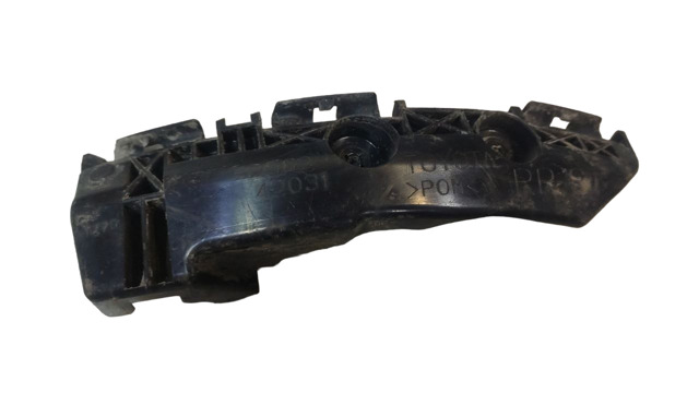 Направляюча заднього бампера, права 5256242030 TOYOTA