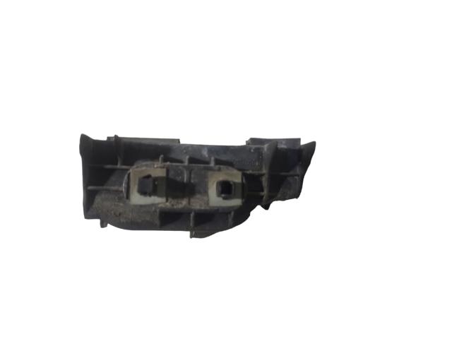 Ліве кріплення заднього бампера 5256302010 TOYOTA