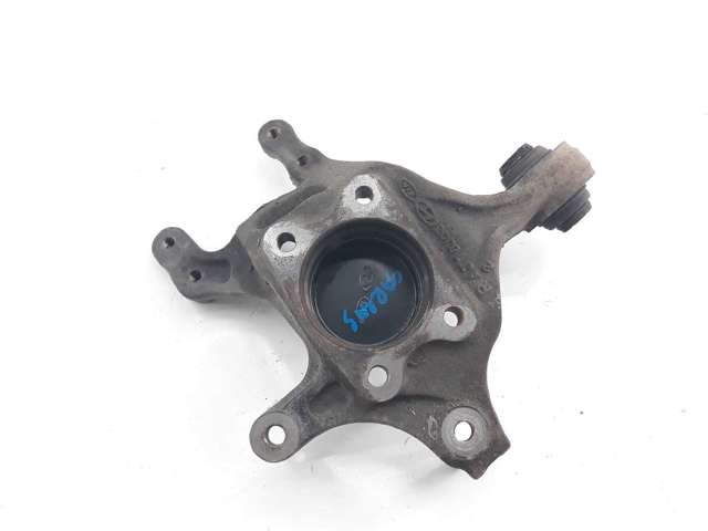 Кулак поворотний правий 527201D010 HYUNDAI