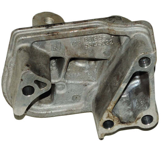 Кронштейн подушки (опори) двигуна, правої 55195032 FIAT