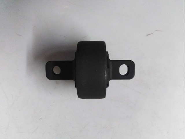 Сайлентблок задньої балки 552742W500 HYUNDAI