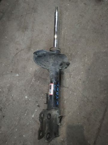 Амортизатор задній, правий 553028H326 NISSAN