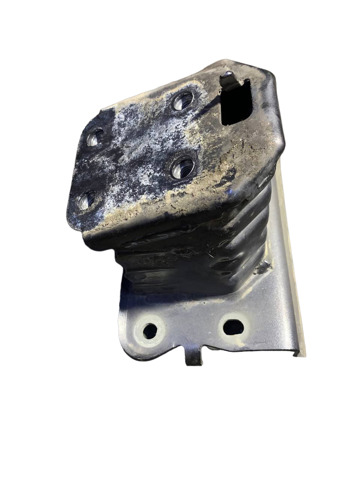 Кронштейн підсилювача переднього бампера 570140F010 TOYOTA