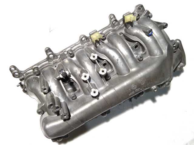 Колектор впускний 5850164 OPEL