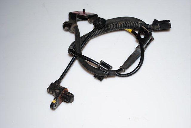 Передній правий датчик абс Кіа Сід