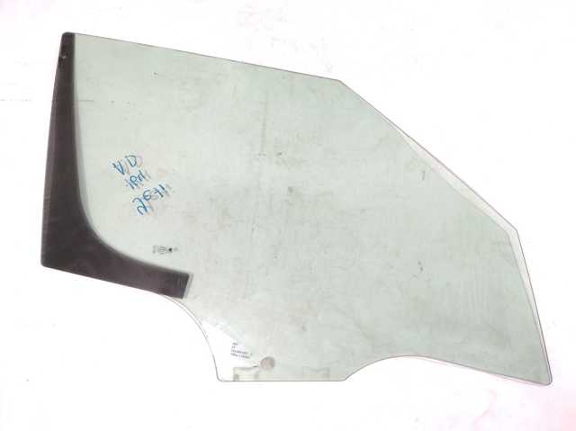 Скло пасажирських дверей 5L0845022E VAG