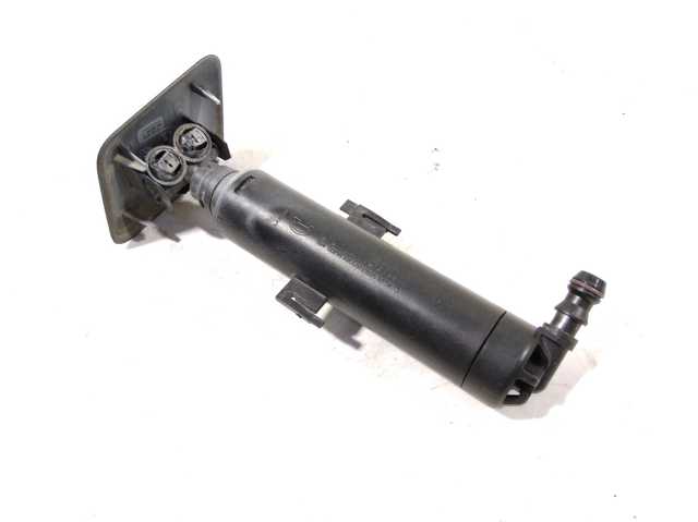 Форсунка омивача фари передньої, правої 5L0955966 VAG
