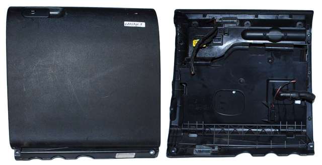 Кришка ящика рукавички (бардачка) 5M1857101H82V VAG