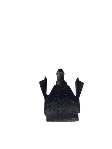 Форсунка омивача скла лобового, права 5P0955985B VAG