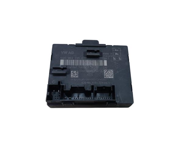 Блок комфорту задніх дверей 5Q0959395E VAG