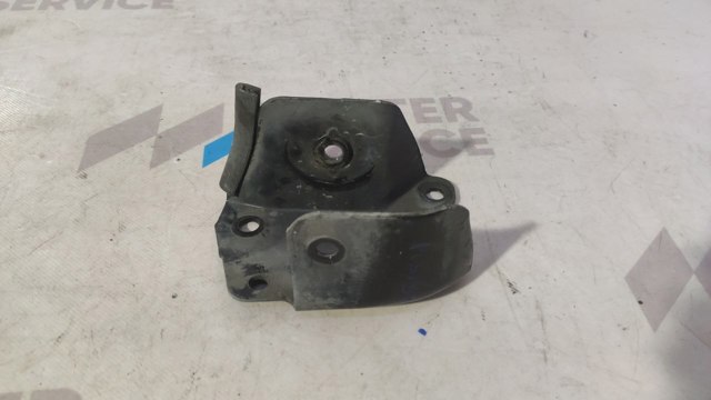 Кронштейн задньої балки 6001547889 RENAULT