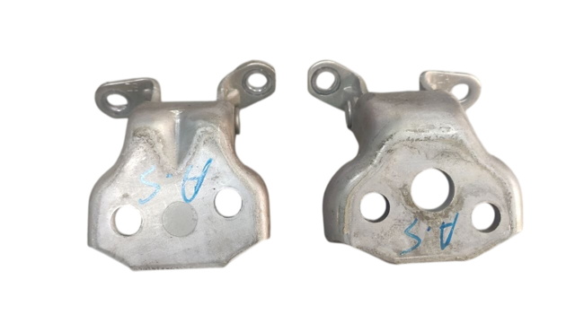 Петля передніх дверей, правою 60079AG012 SUBARU