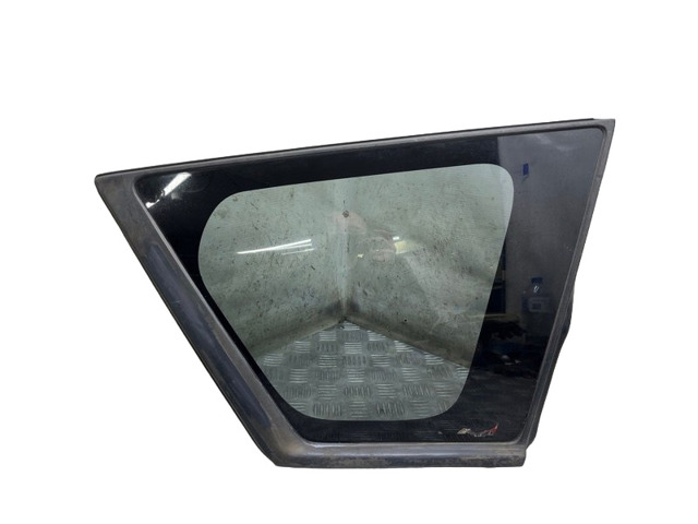 Стукло багажника, праве 6121A024 MITSUBISHI