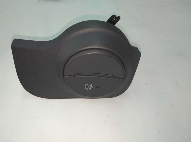 Кнопка вкл.обогрева сидіння 621W05010 HYUNDAI