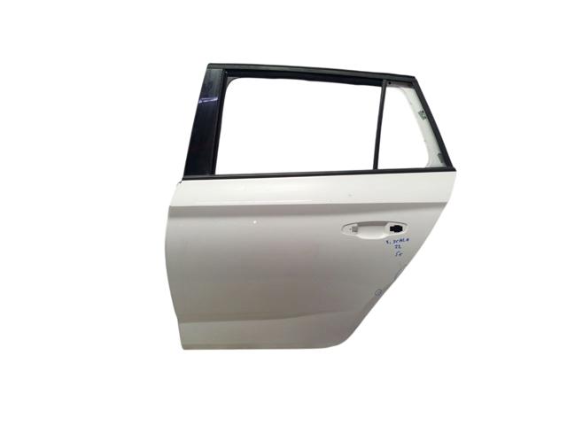 Двері задні 657833051B VAG