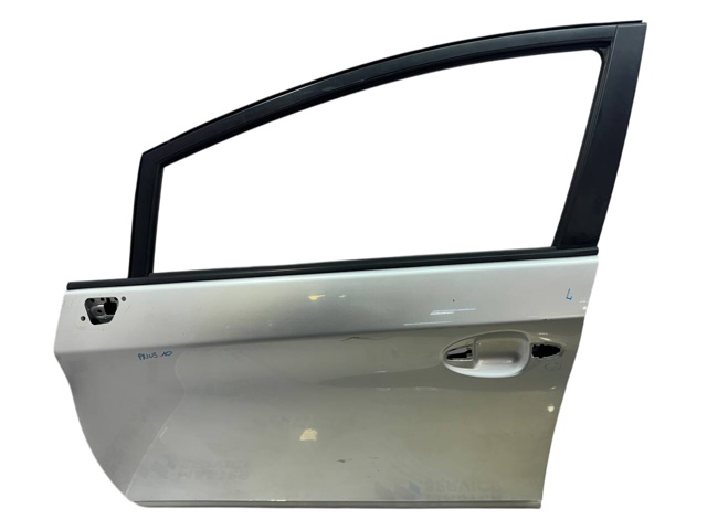 Двері кабіни 6700247070 TOYOTA