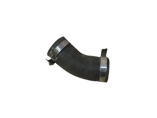 Шланг/патрубок интеркуллера 680560 MAXGEAR