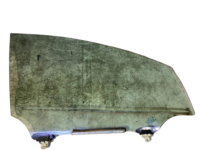 Скло пасажирських дверей 681010F010 TOYOTA