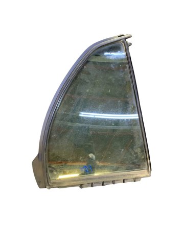 Кватирка двері трикутник, задня, права 681230D050 TOYOTA