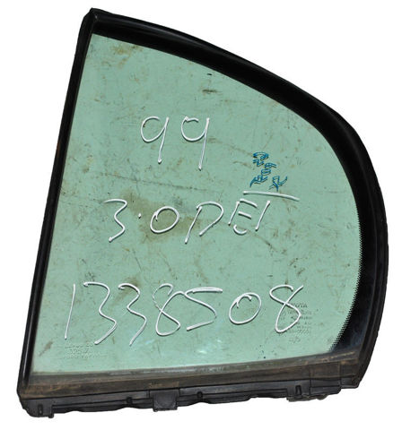 Скло-кватирка двері, задній, лівою 6812430380 TOYOTA